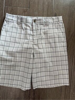 Adidas Men's Gray Plaid Golf Shorts size 36